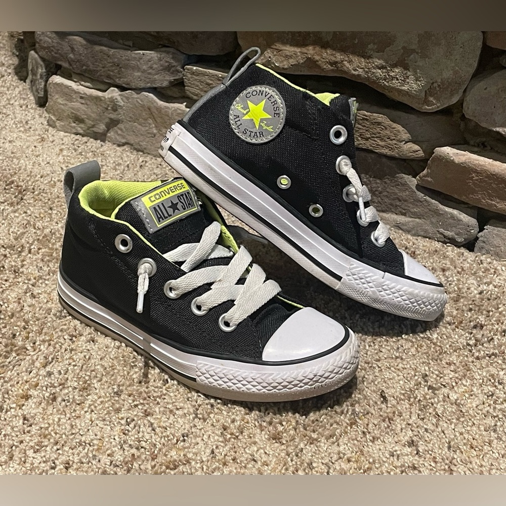 Converse All Star Chuck Taylors High Tops | Youth Size 12